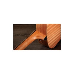 Bajo Electroacústico Taylor GS Mini-e Bass , Sitka Spruce Top , Layered Sapele